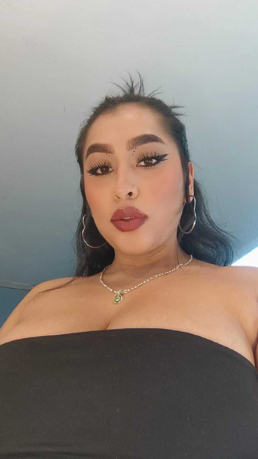 carolinaarias from Jerkmate