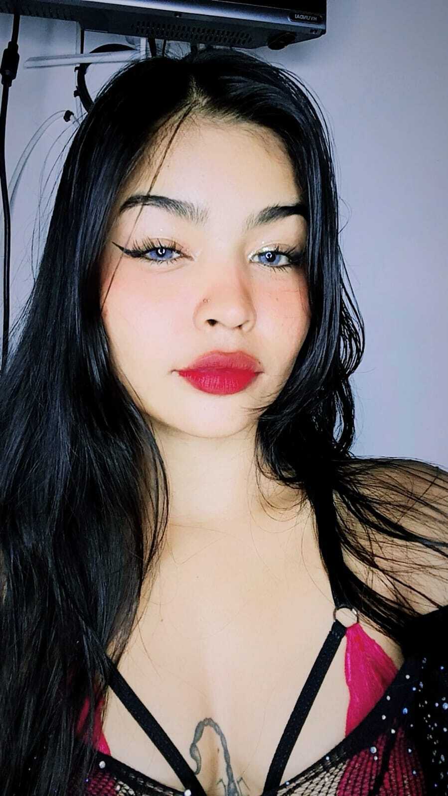 miiahottiie from Jerkmate