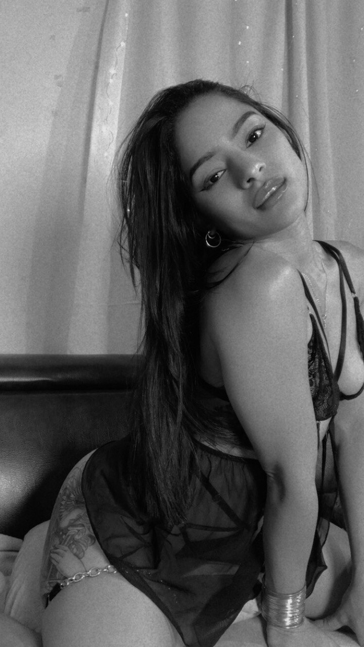 ariadnaaruizz from Jerkmate