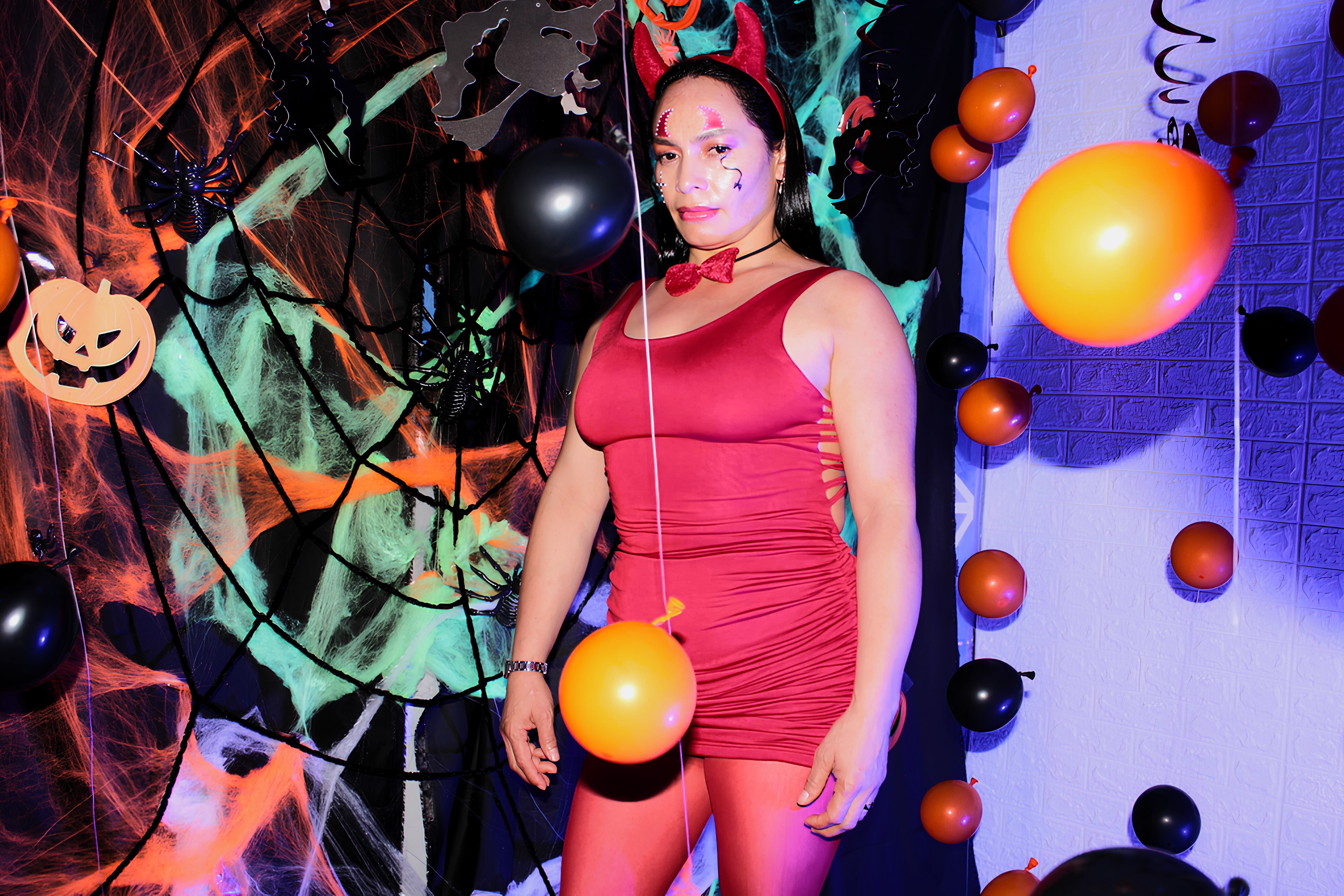 lucianaramirez18 from Jerkmate