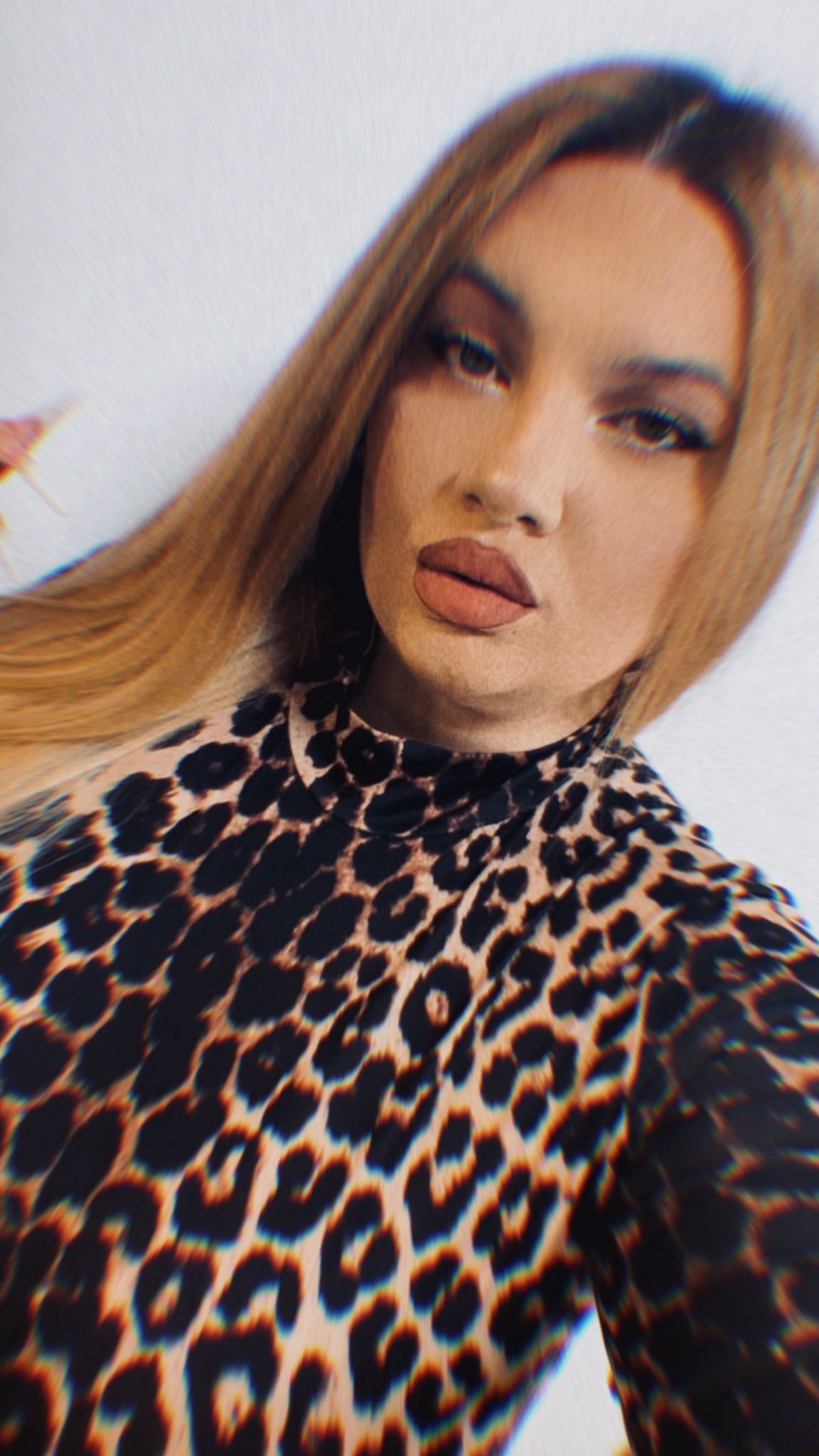 MelanieBrownn picture 3