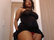 chloelarah pic