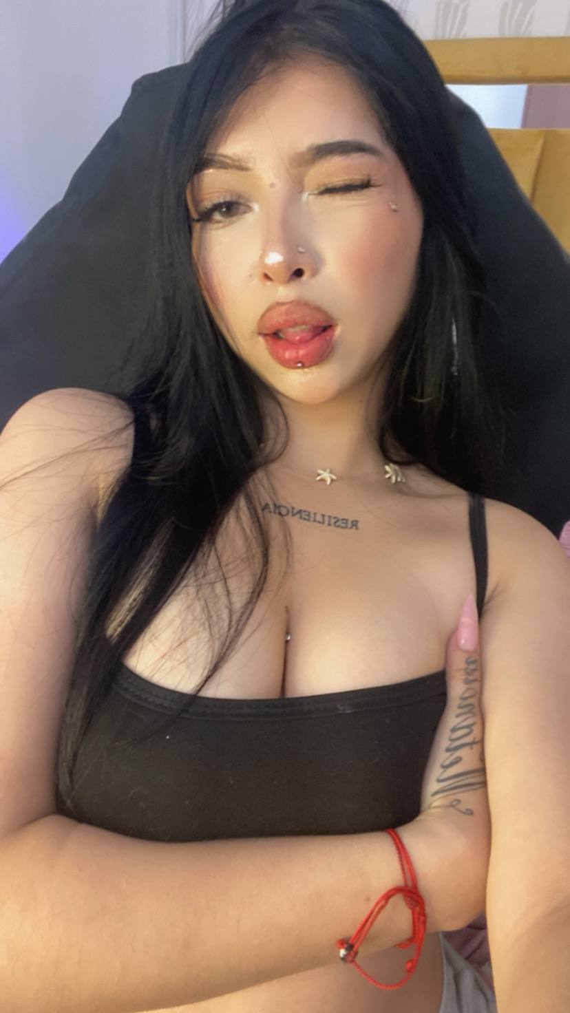 courtnnymaison from Jerkmate