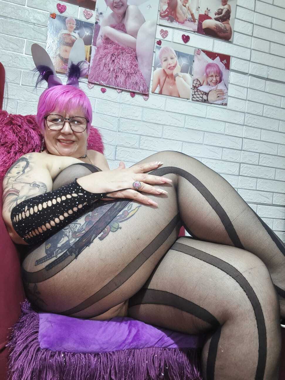 Maturehot65