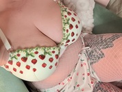 American Sex Cam Girl KitkaKitty_theClown » Adult Cam Action Photo