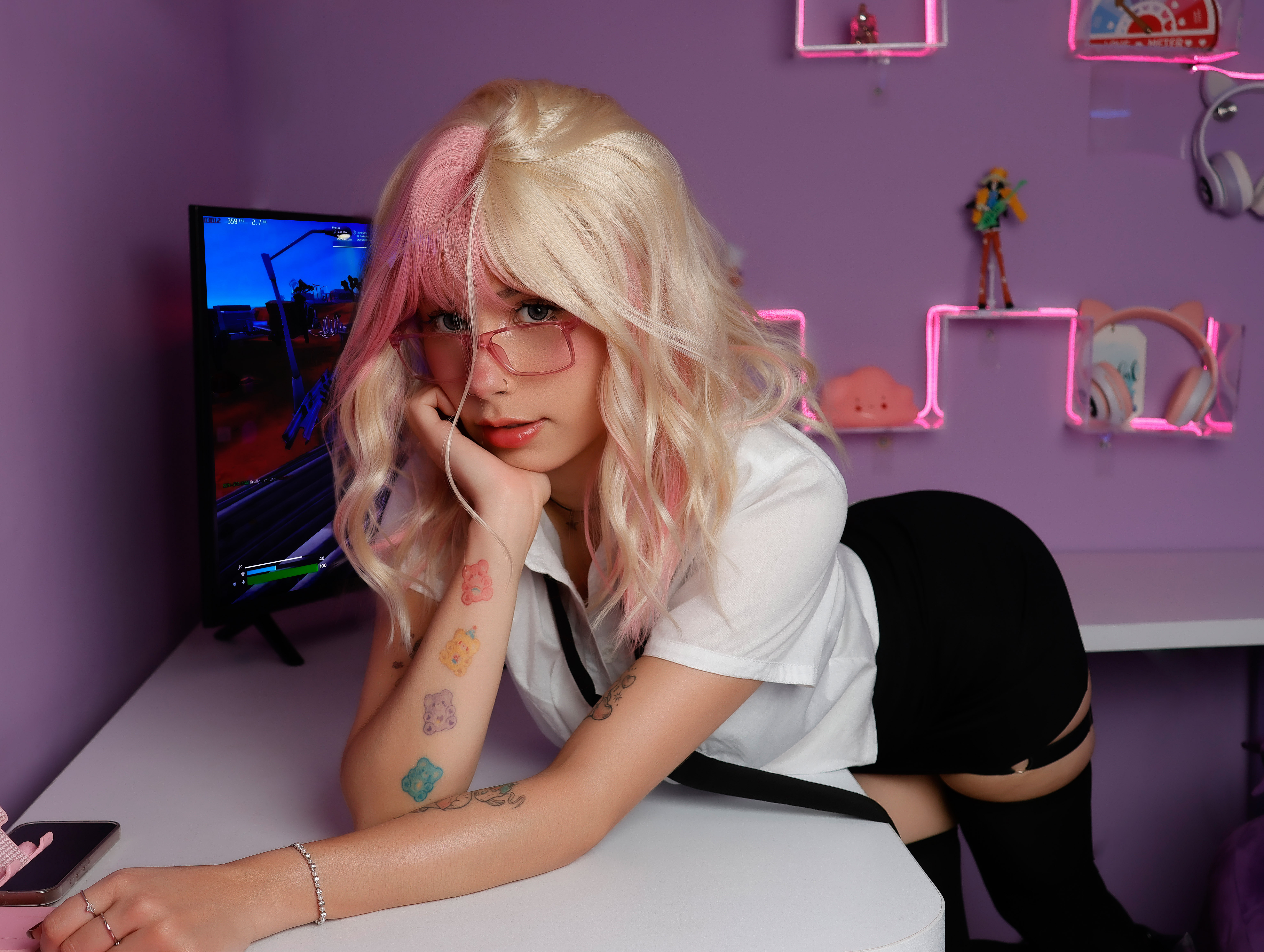 anniejuless from Jerkmate