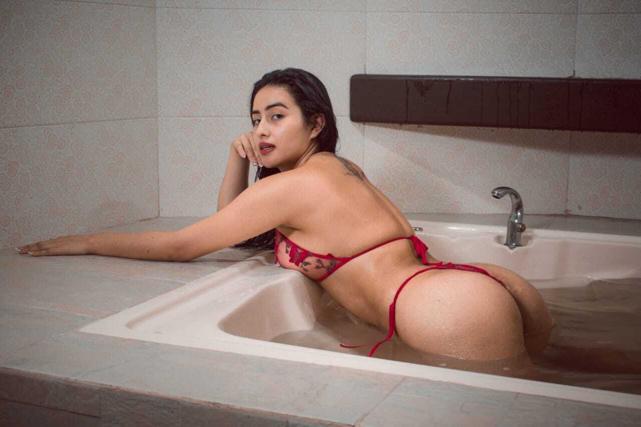 raisagil19 from Jerkmate