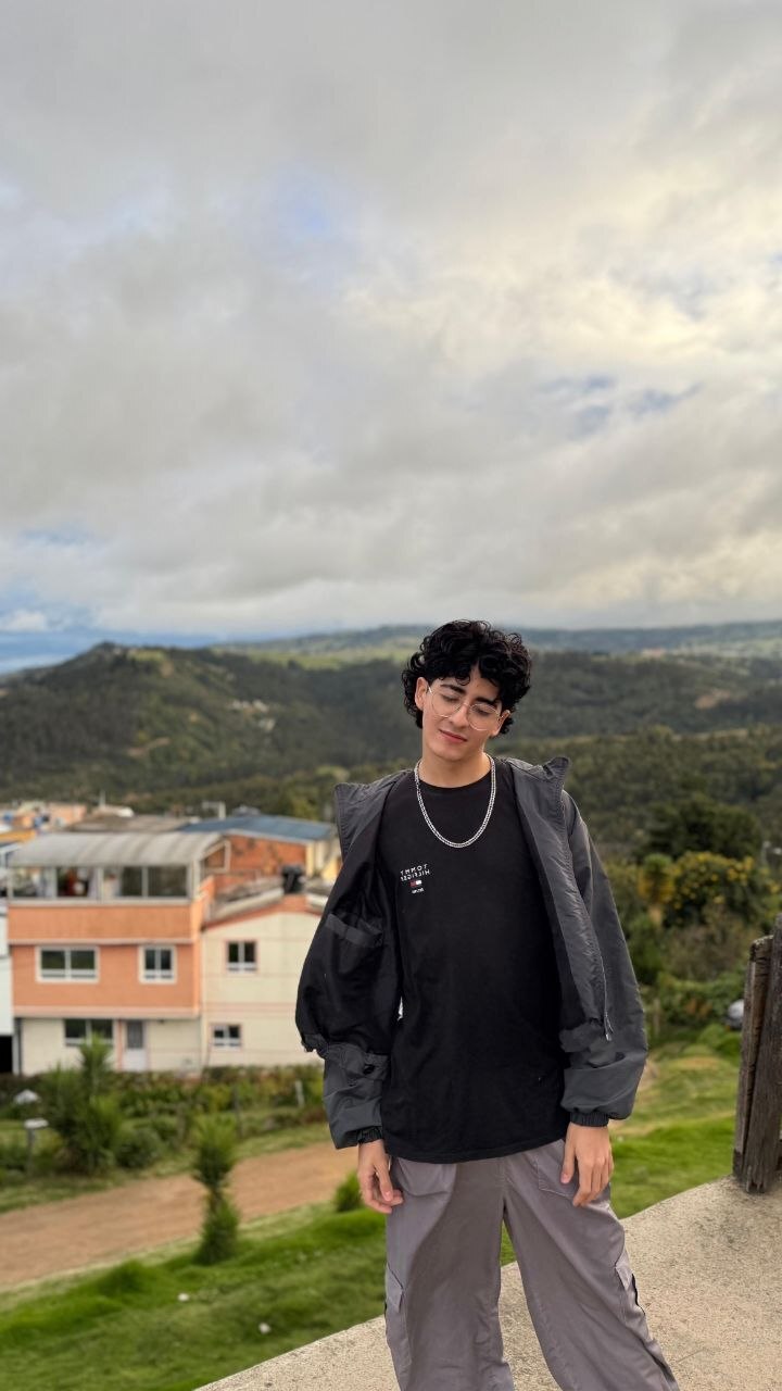 ElliotNoir