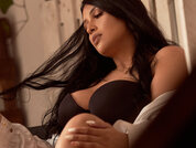 Emilycurvyx