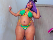 chloelarah pic