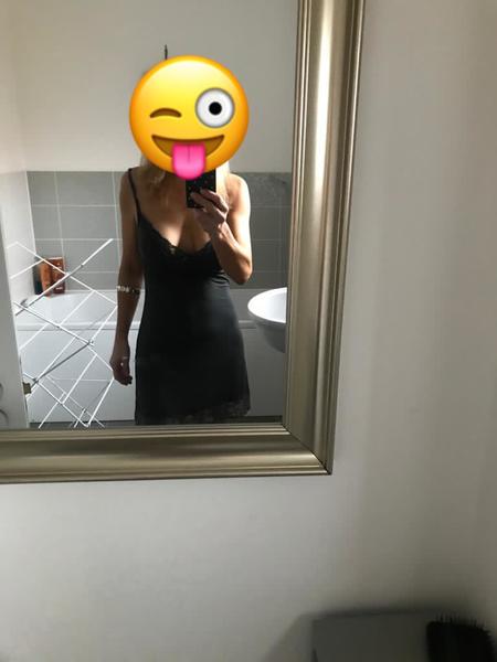 bee_uk from Jerkmate