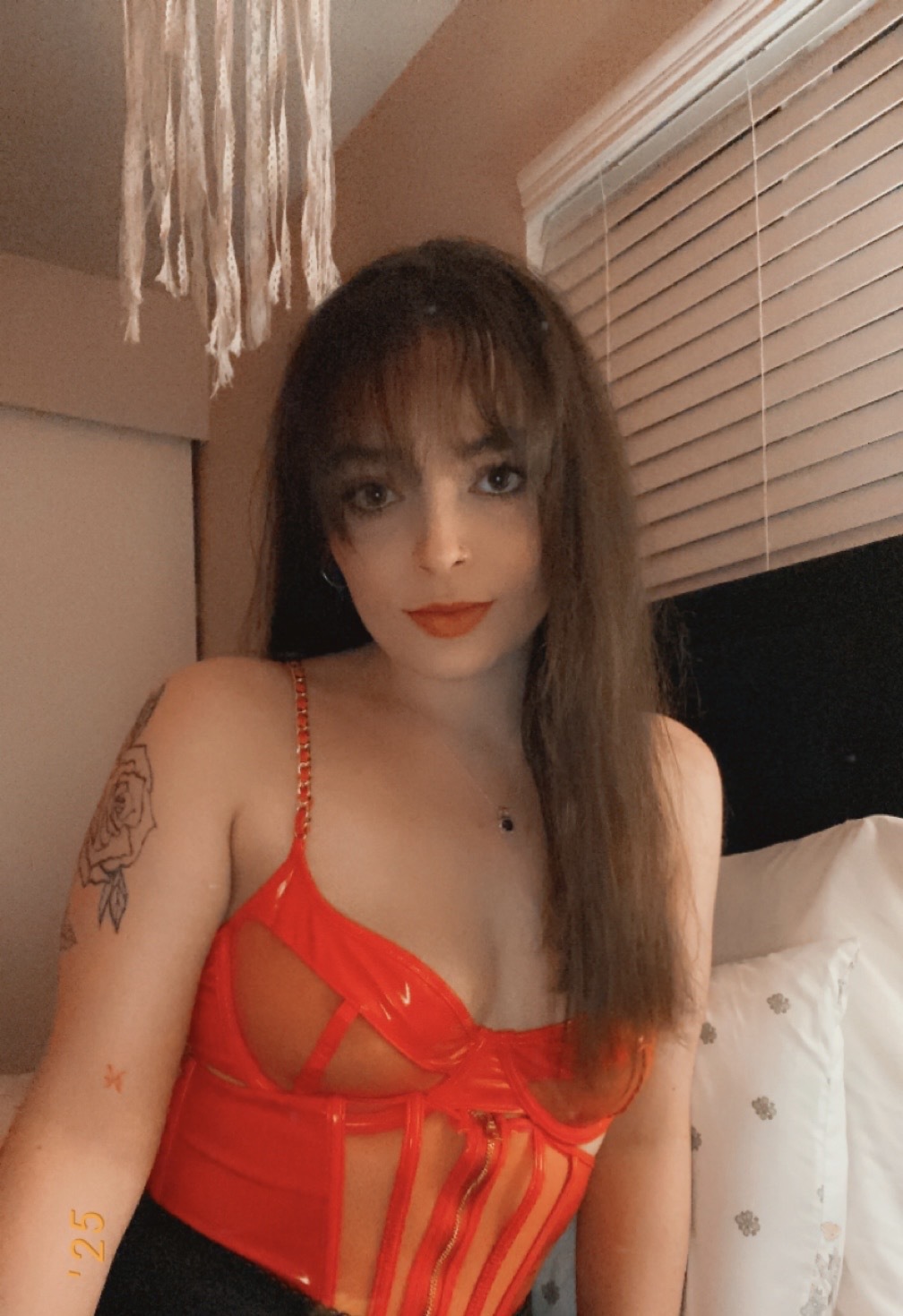 NikkiBoo25