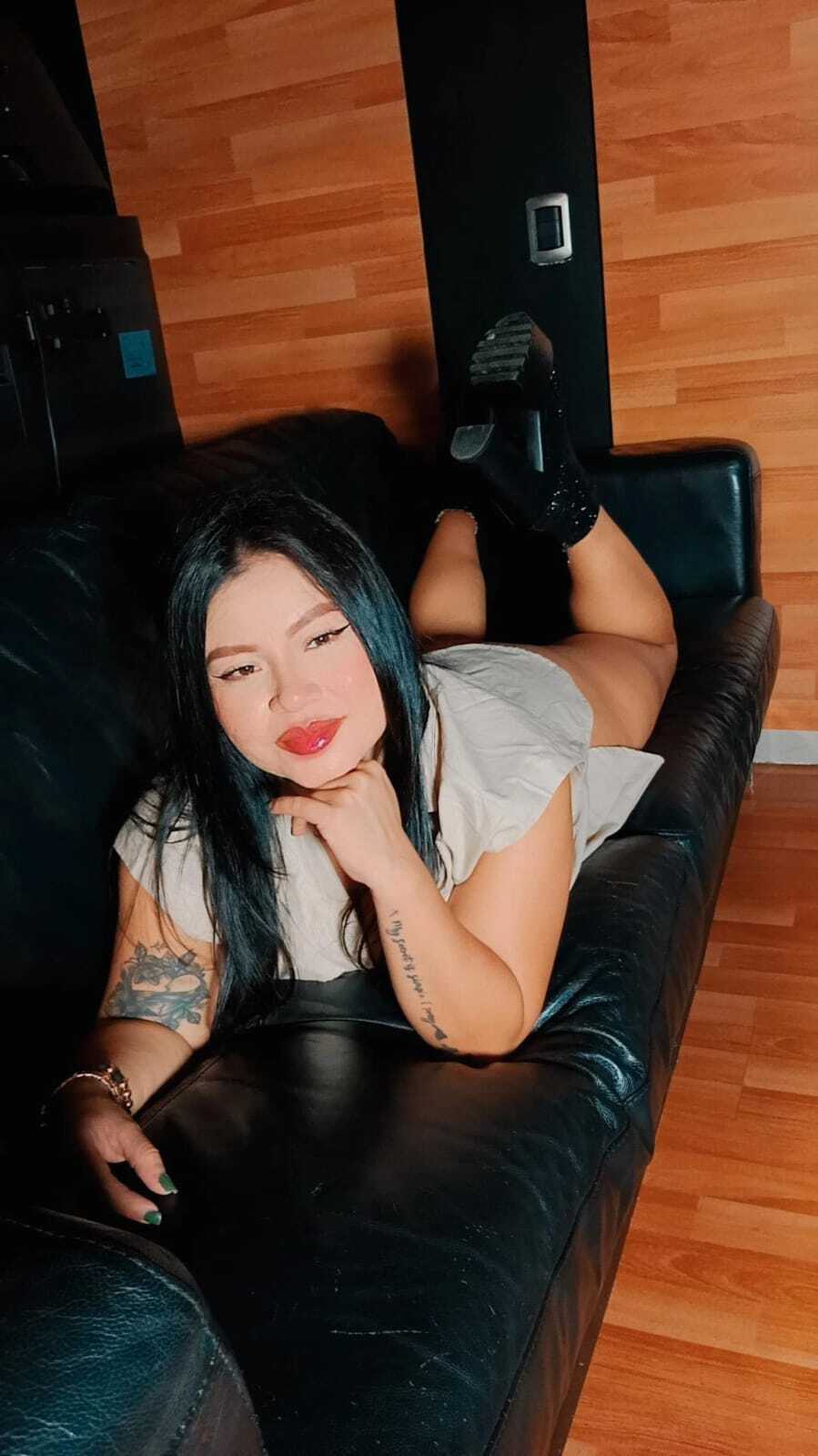 yana_muriel from Jerkmate