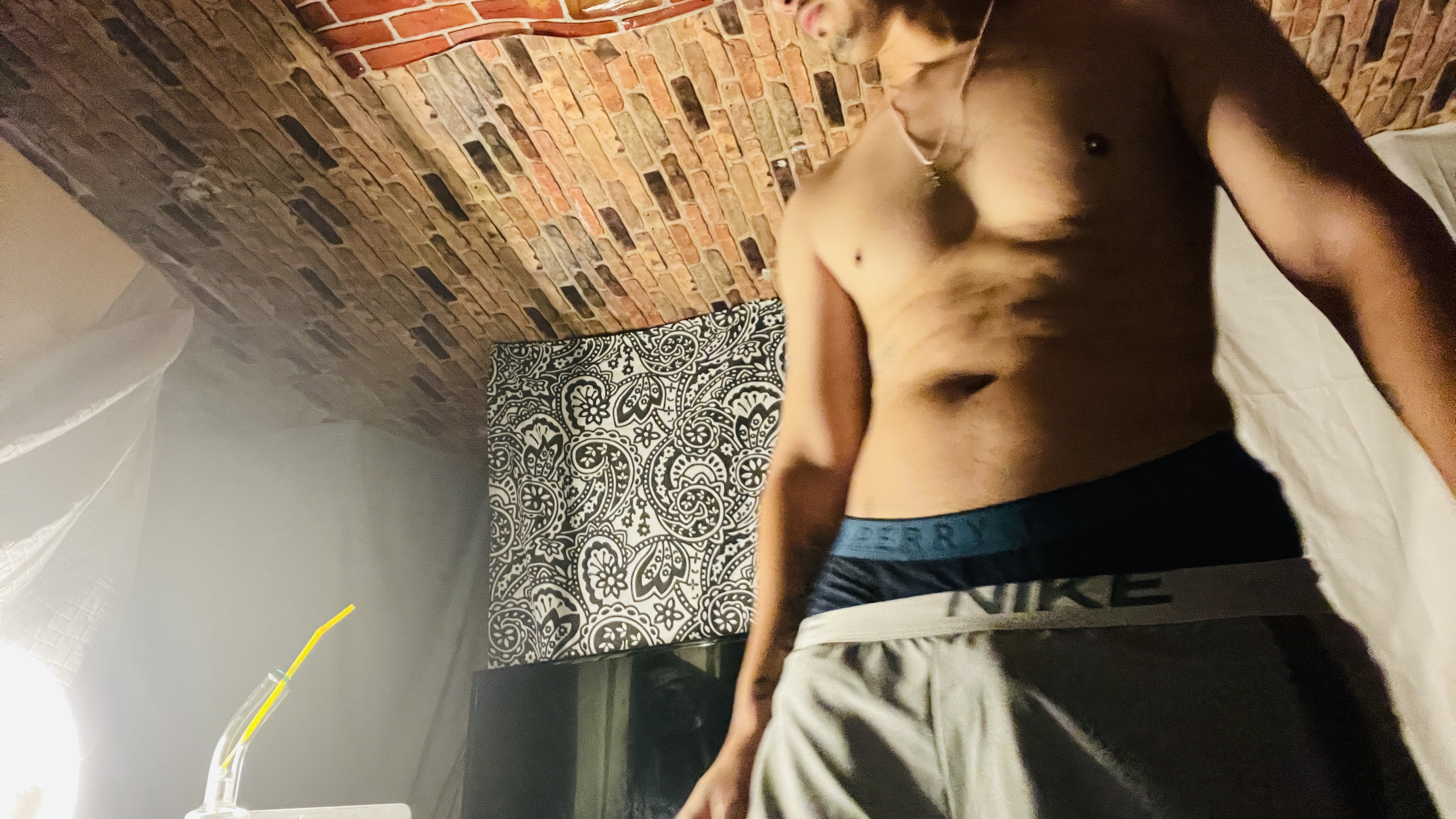 lovetoquito from Jerkmate