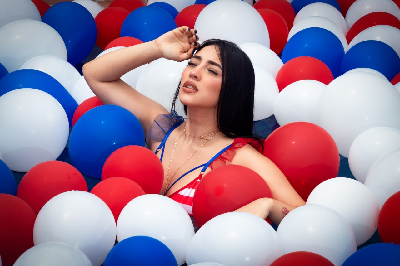 valeriavoss25 from Jerkmate