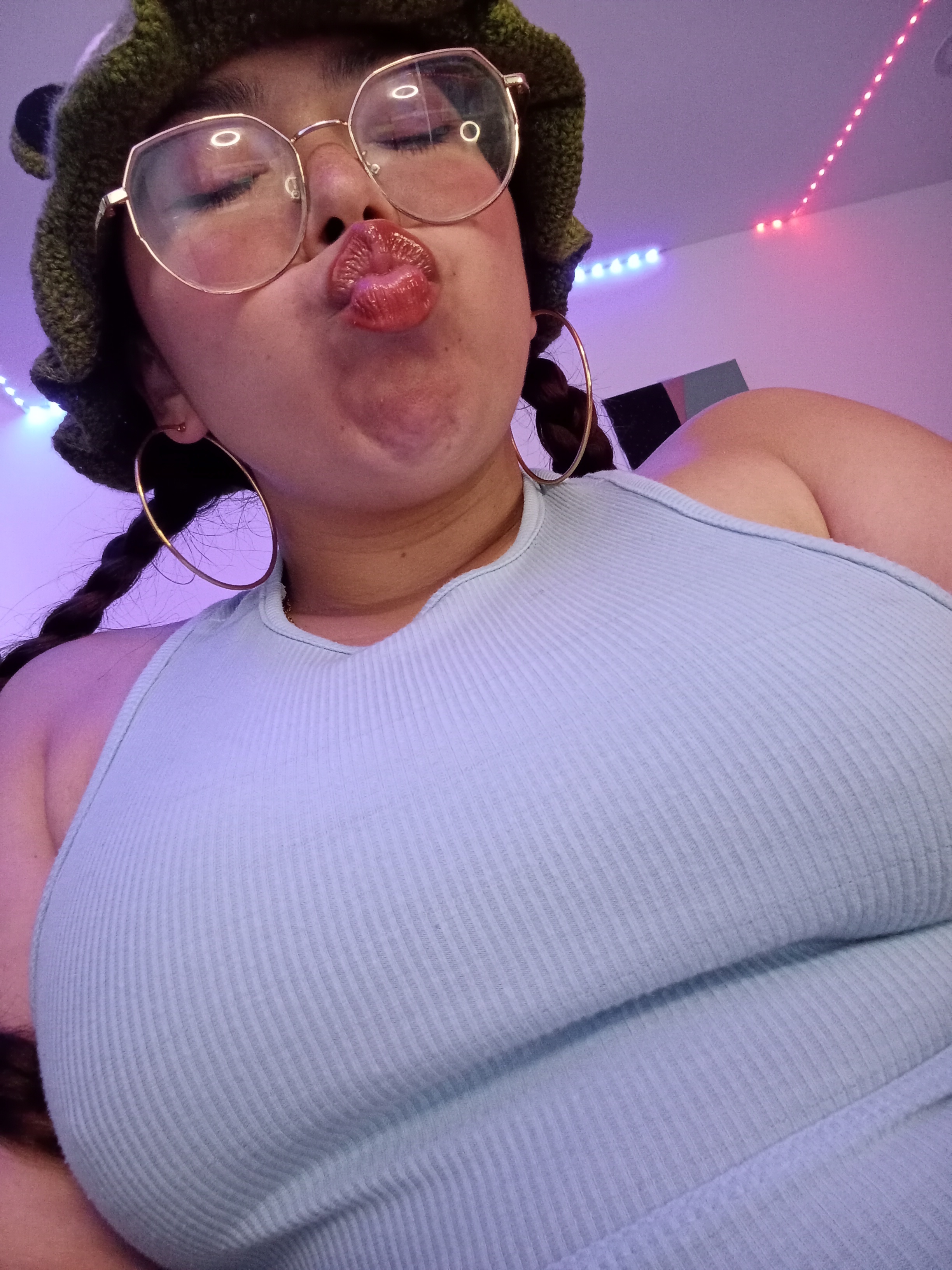 peachlawrence from Jerkmate