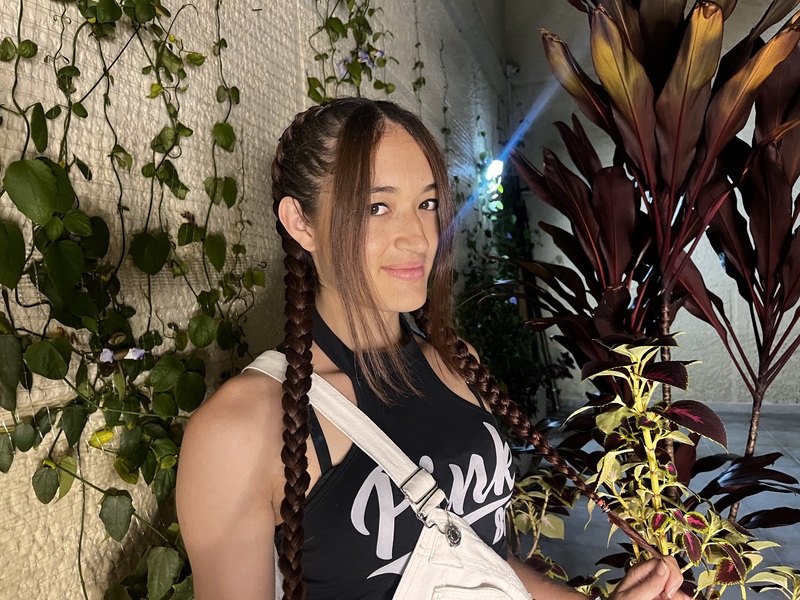 laralopez from Jerkmate