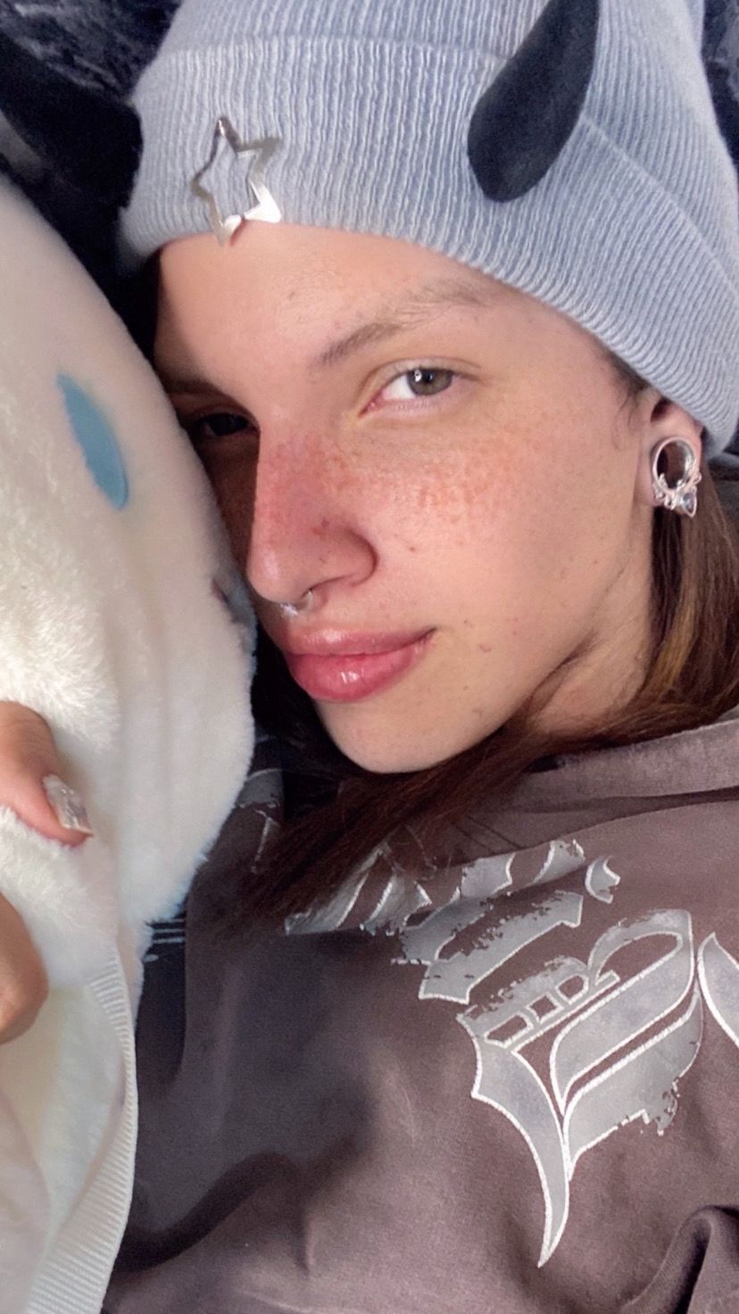 ella_thorne from Jerkmate