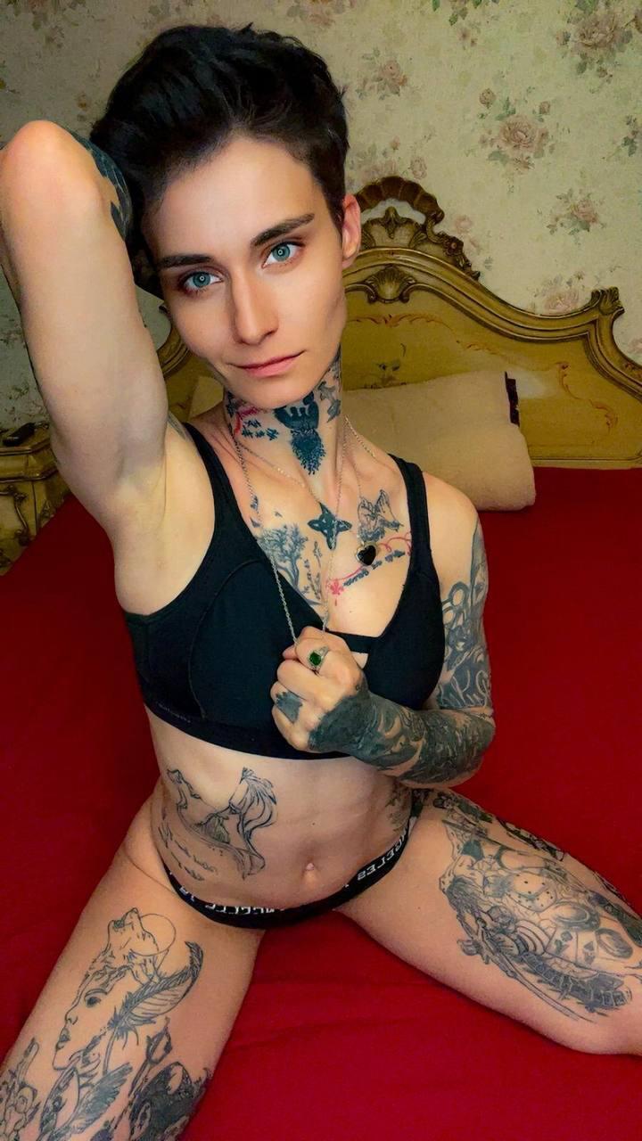 kennyandsellena from Jerkmate