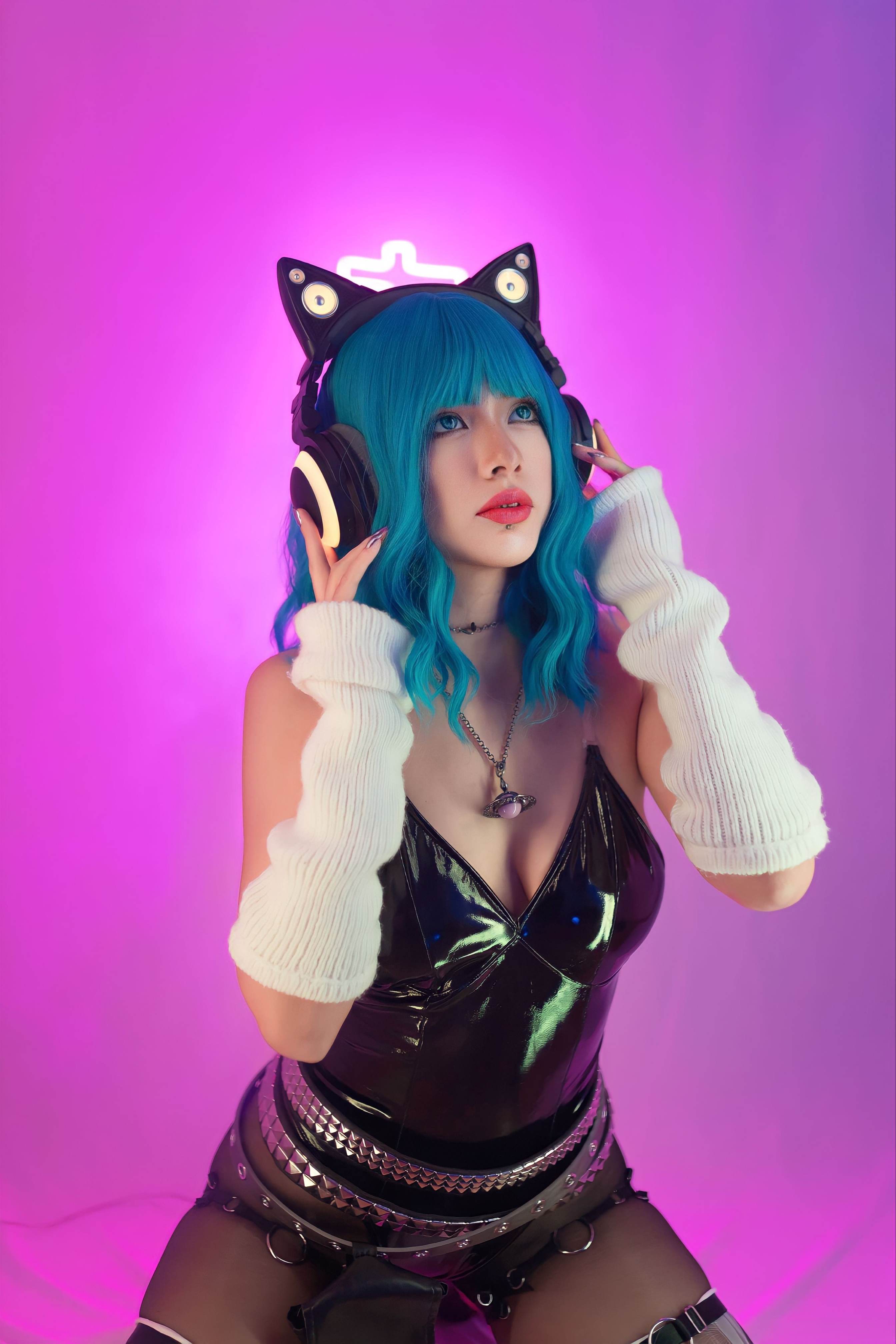 sabripetite from Jerkmate