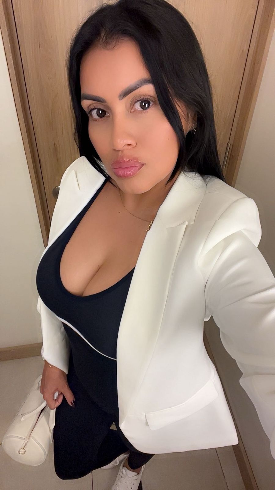 bellarossex from Jerkmate