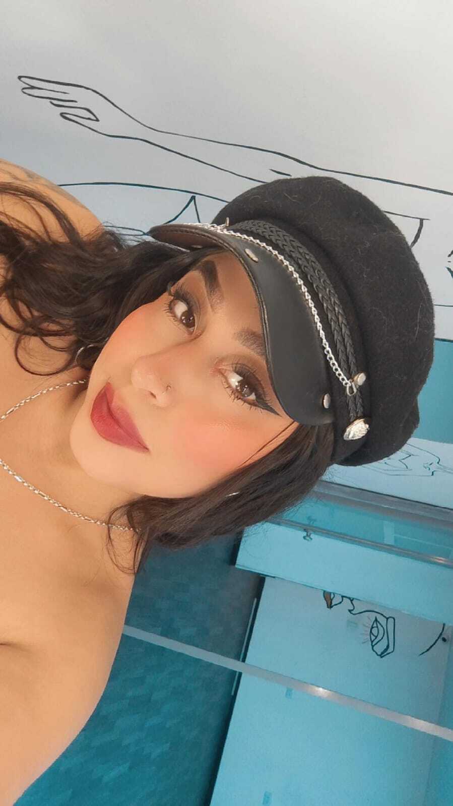 carolinaarias from Jerkmate