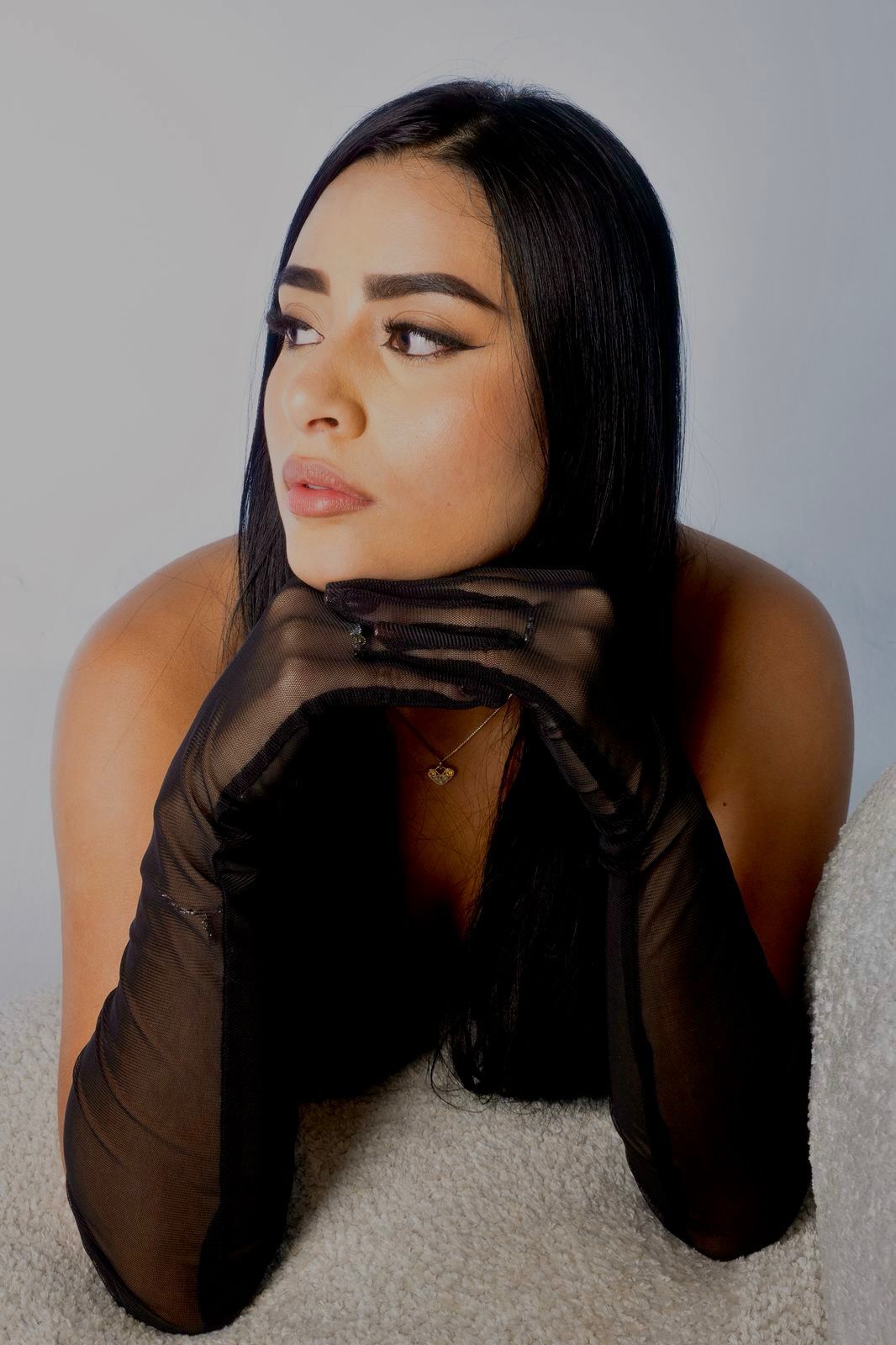 Sara_Hanniston photo 7