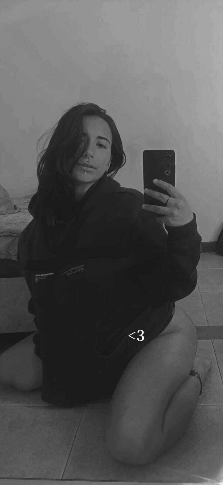 Camila_22 photo 2