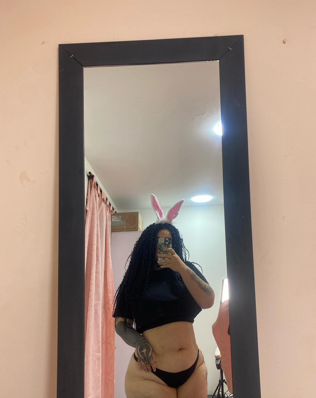 AbbyHiltonn picture 2