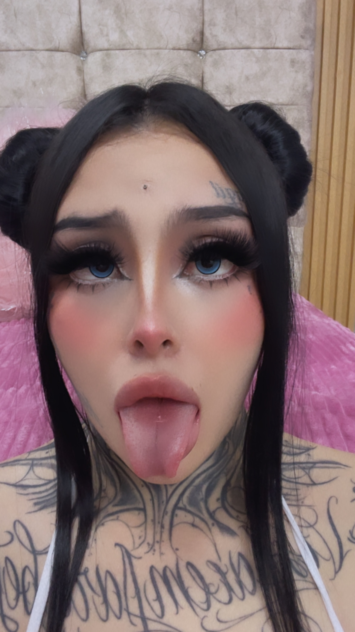 miamoore28 from Jerkmate