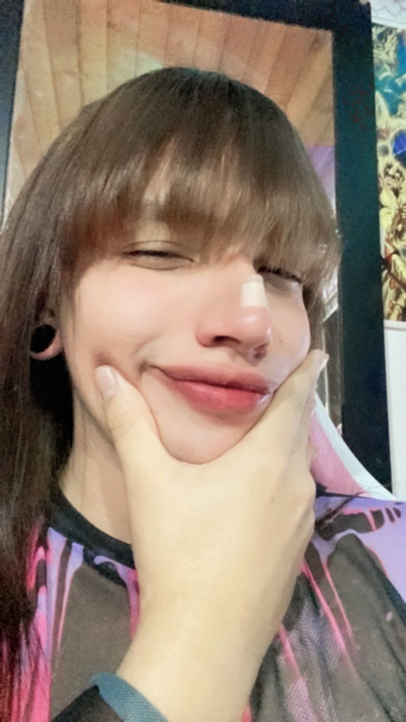 ella_thorne from Jerkmate