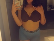 Scarlett_Capri