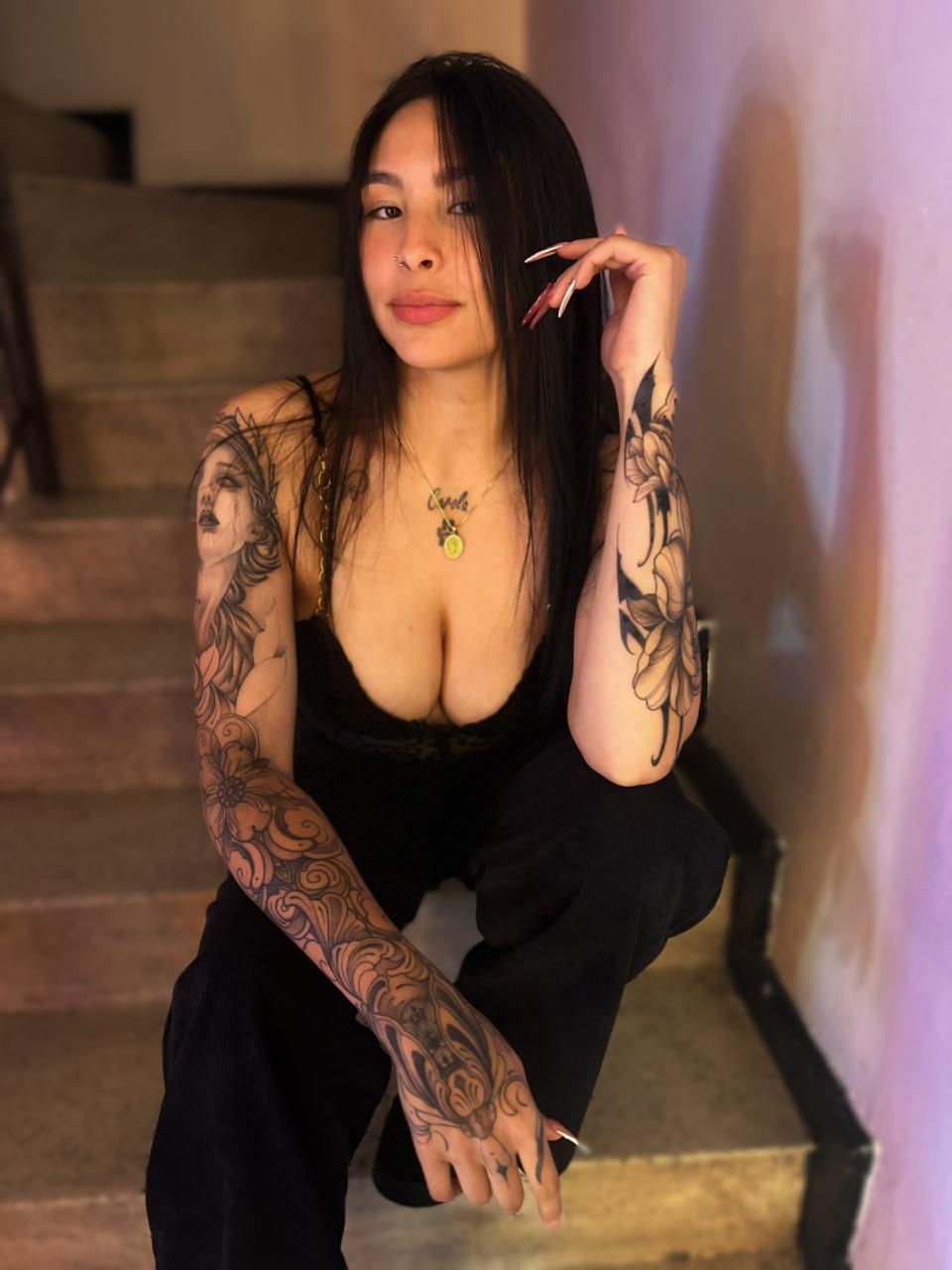 chloeetompsony from Jerkmate