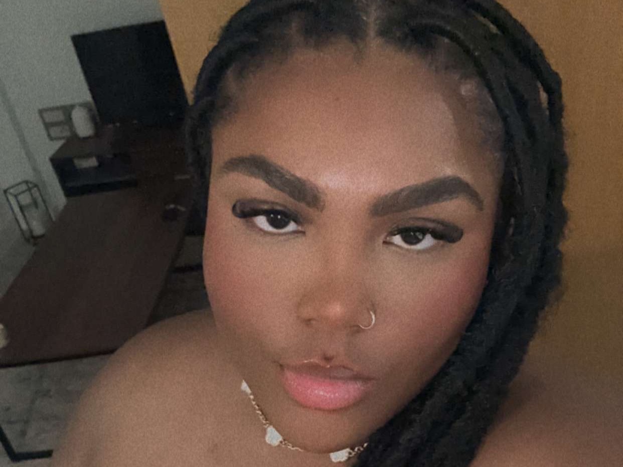 CurvyDestinyXxxx