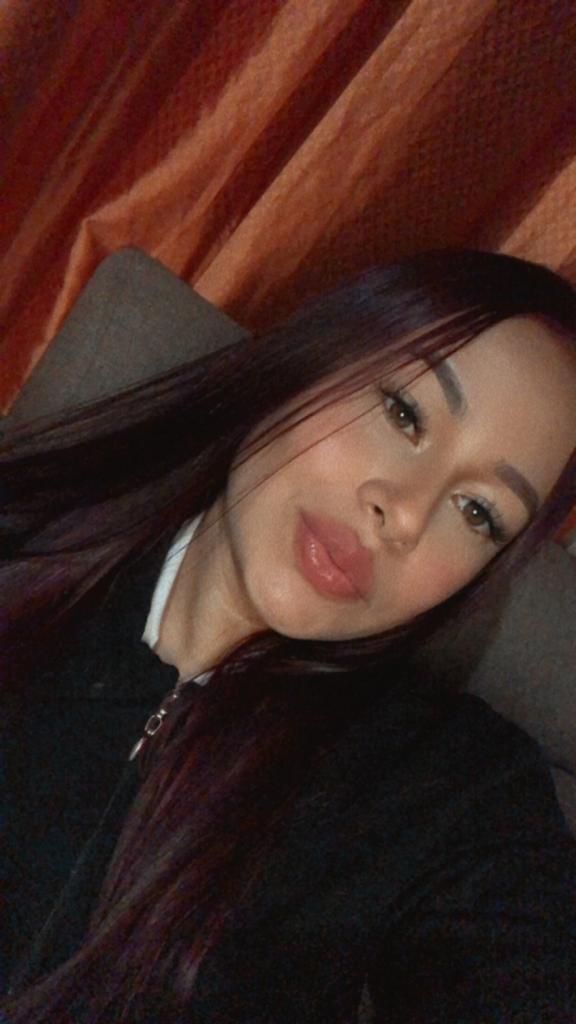 paulasantacruz from Jerkmate
