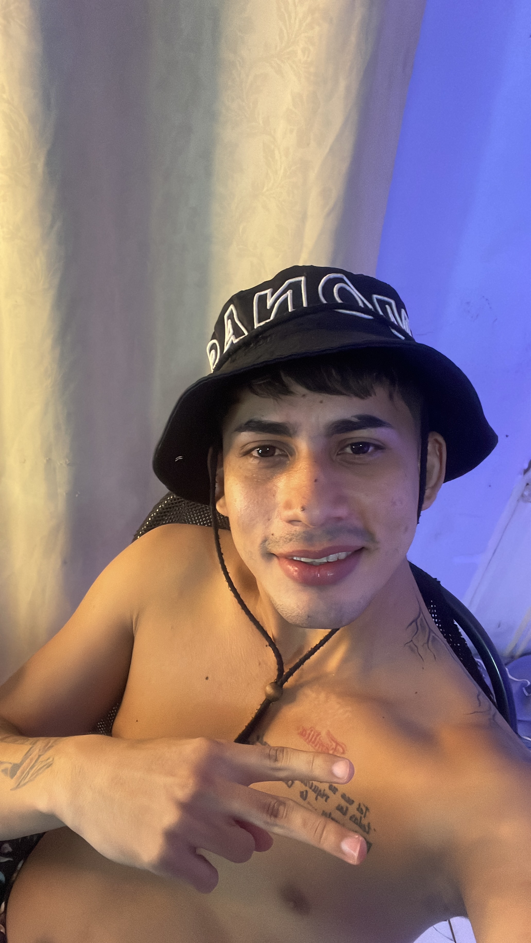 boylatinosexxxx from Jerkmate