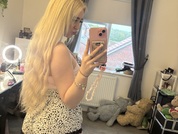 Hollyannee
