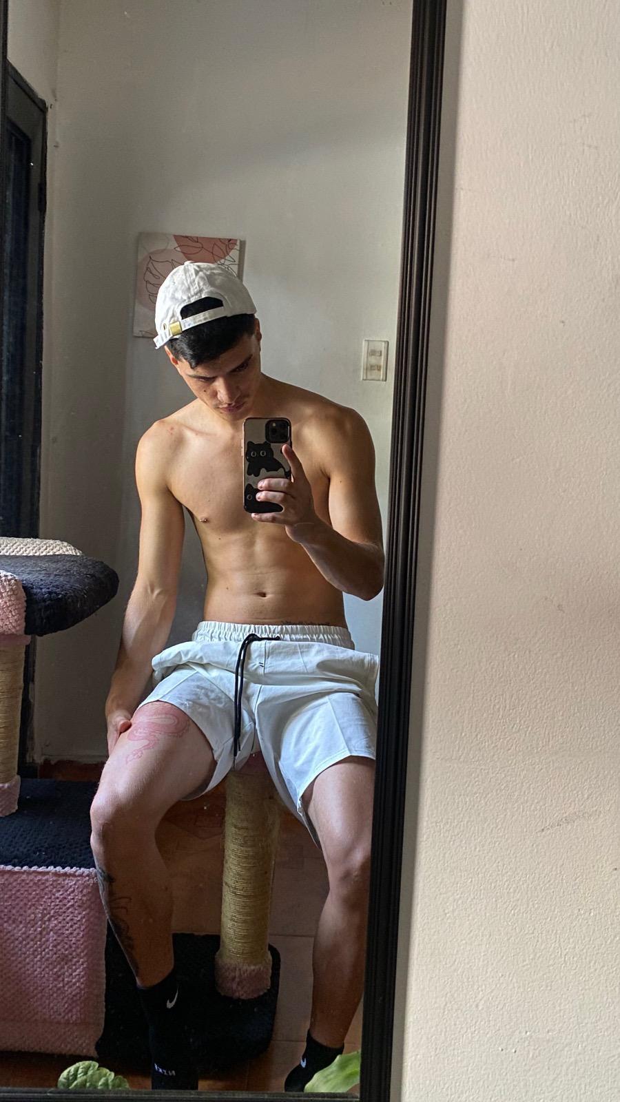 LeoTease