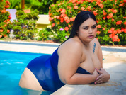 Maya_curvy