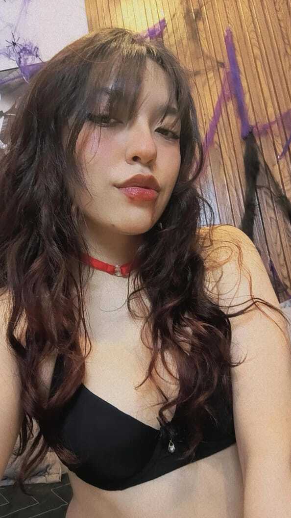 elliecute19 from Jerkmate