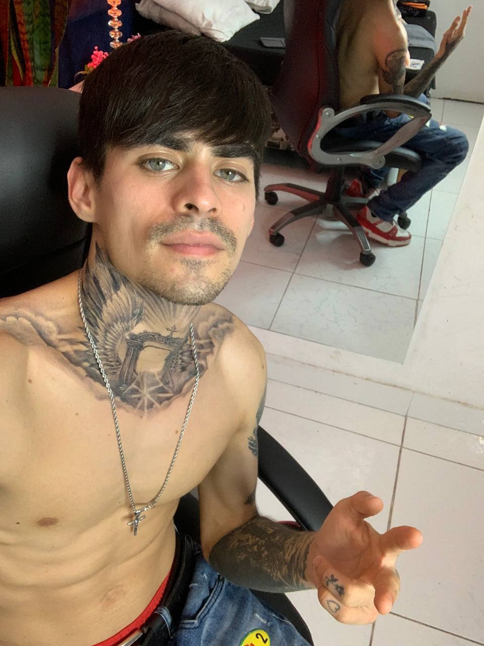 aron_muller from Jerkmate