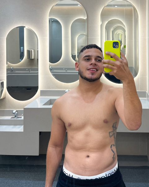 alexwoll18 from Jerkmate