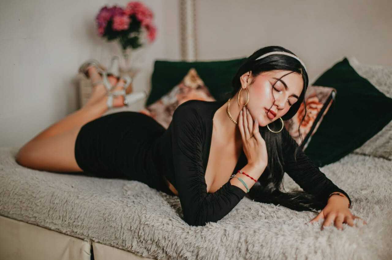 alessiafioree from Jerkmate
