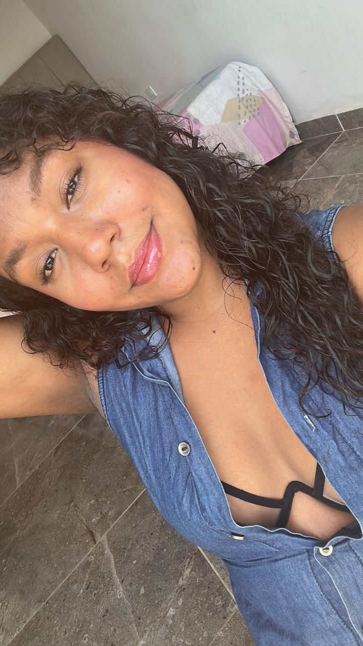 AlissBaker picture 1