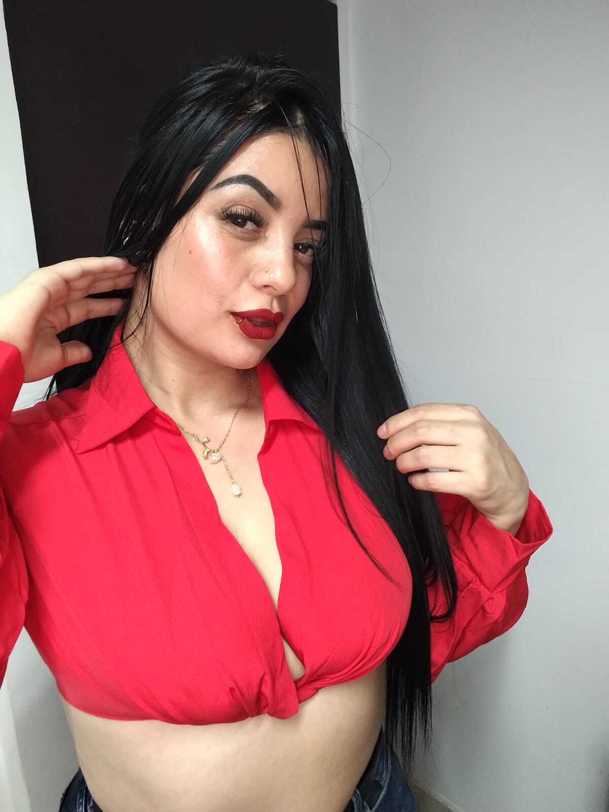 lunaescarlet from Jerkmate