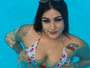 Chat Live with Cherry_blooms26  25 year old Amateur Cam Girl from Colombia Photo
