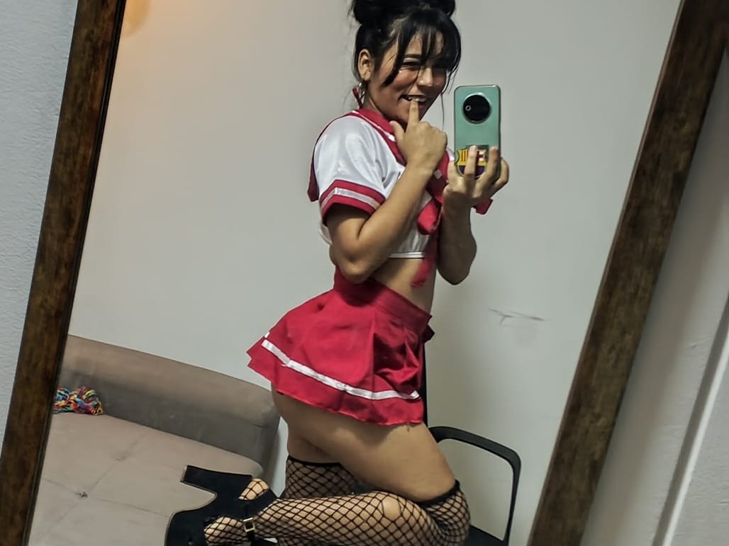 alejalexx from Jerkmate