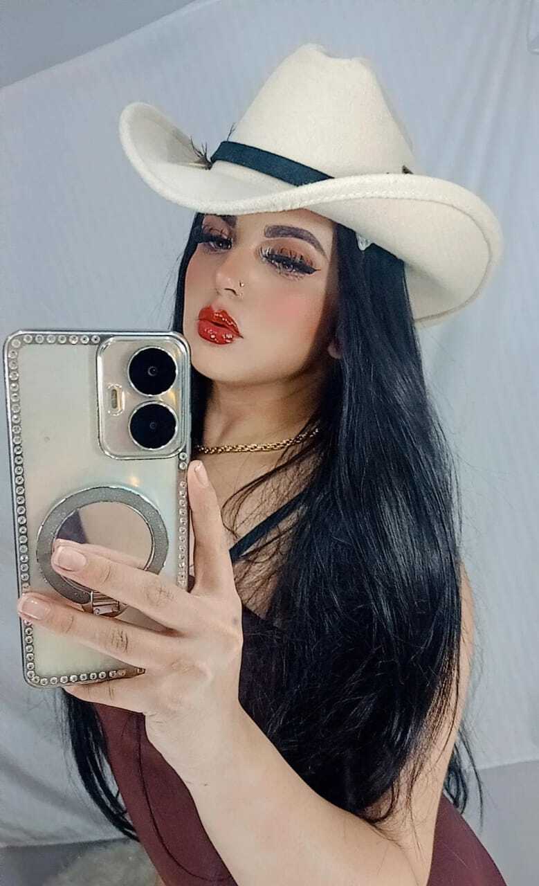 emilyconoor from Jerkmate