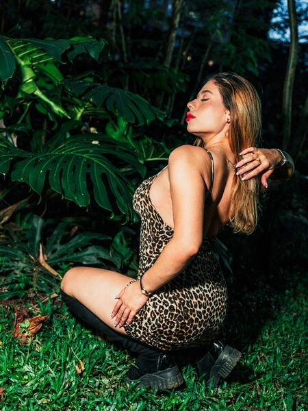 antonellamellons from Jerkmate