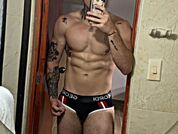 aronwade pic